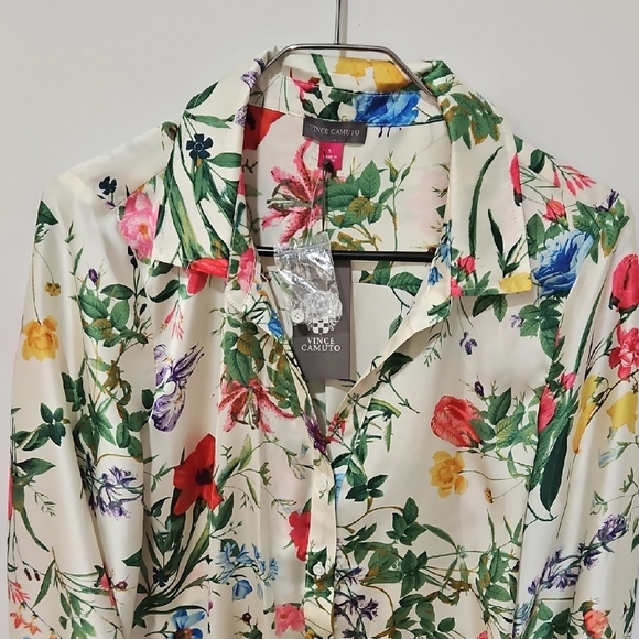 New Vince Camuto White and Red Crop Blouse with Notched Collar - Picture 3 of 4